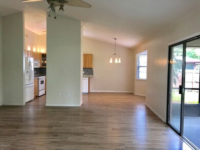 2017-11  Z - Kitchen-Dining 8001