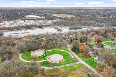 948 Woodland Ave, Batavia, IL 60510 - photo 7