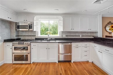 1615 Boston Neck Rd, Saunderstown, RI 02874 - photo 7