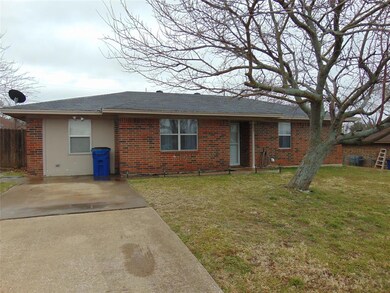 703 W Mulberry St, Decatur, TX 76234 - photo 2