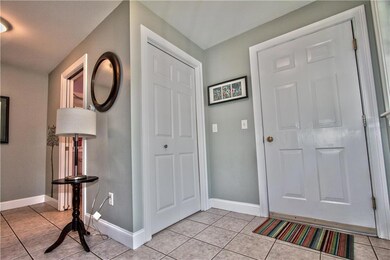 Spacious entry way into the home...