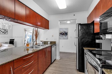 The Club at Brickell Bay unit 1723, Miami, FL 33131 - photo 4