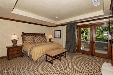 TAMR11Bedroom