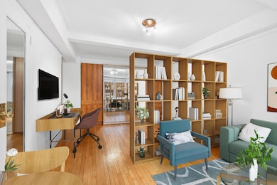 304 W 75th St unit 3-F, New York, NY 10023 - photo 4