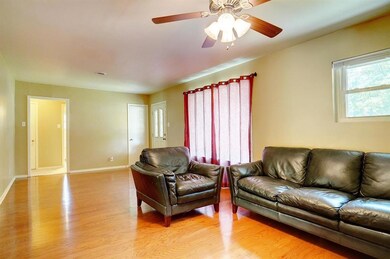 708 Thomas St, Denton, TX 76201 - photo 5