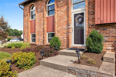 75 Fawnvue Dr, Mc Kees Rocks, PA 15136 - photo 4