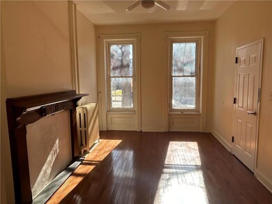 1137 W Linden St unit 1, Allentown, PA 18102 - photo 2