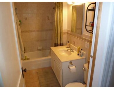 70 Chandler St unit 70, Arlington, MA 02474 - photo 3