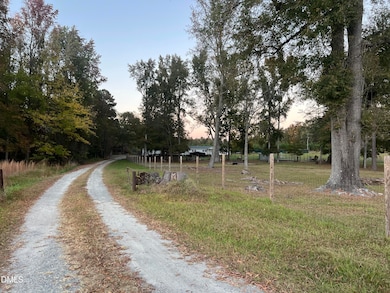 630 Southerland Rd, Clayton, NC 27527 - photo 3