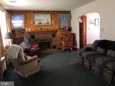 1323 Lee Ln, Sykesville, MD 21784 - photo 4