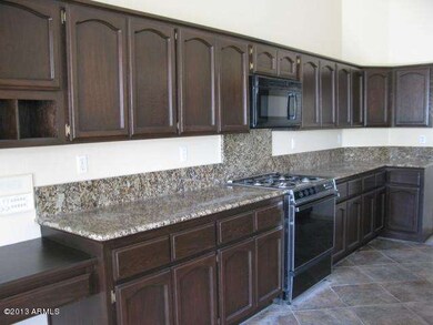 Kitchen with Lots of Cabinets &Counters