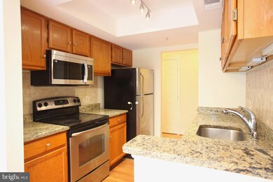 802 Amber Tree Ct unit 102, Gaithersburg, MD 20878 - photo 7