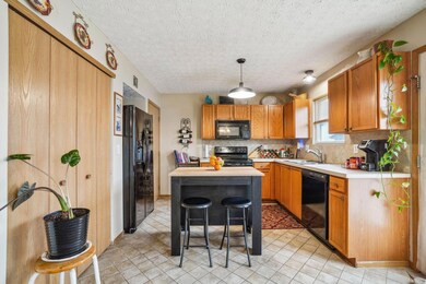 1776 Village Ridge Ln unit 34, Columbus, OH 43219 - photo 7