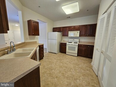 2495 Amber Orchard Ct E unit 102, Odenton, MD 21113 - photo 5