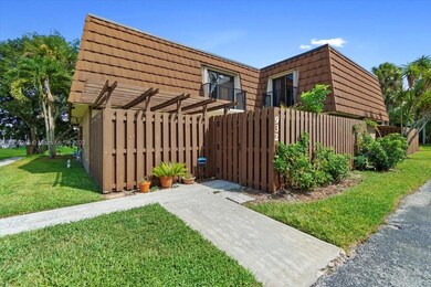 932 SW 118th Terrace, Davie, FL 33325 - photo 2