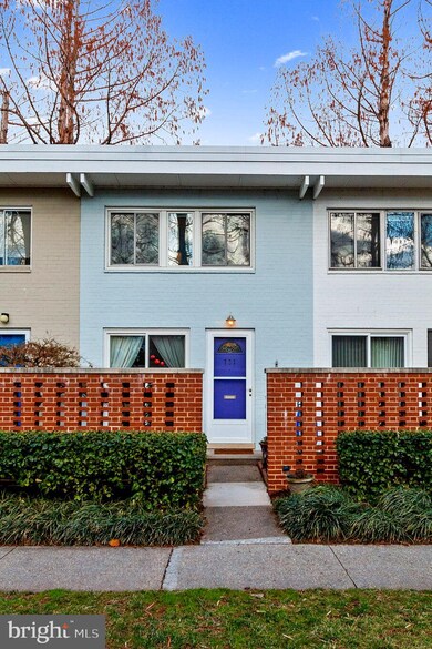 727 3rd St SW unit 412, Washington, DC 20024 - photo 2