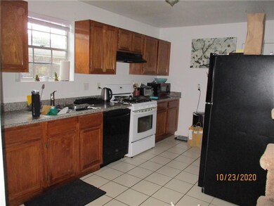 Kitchen has Granite counters.