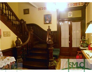 Foyer.