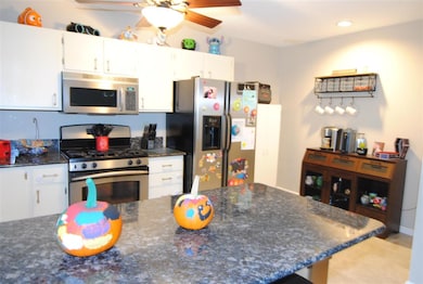 19 Stanstead Place unit U334, Nashua, NH 03063 - photo 6