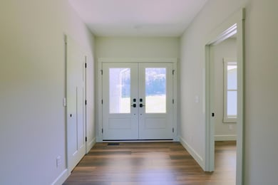 Country Club Interior - 14