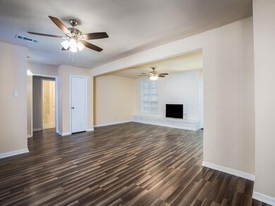 533 Hillview Dr, Hurst, TX 76054 - photo 7