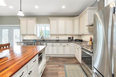 61 Bradley Ln, Hortense, GA 31543 - photo 7