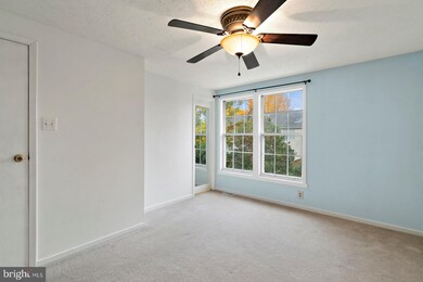 812 Wide Oak Ct, Warrenton, VA 20186 - photo 6