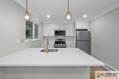 113 Indigo Plaza unit 113A, Monroe Township, NJ 08831 - photo 2