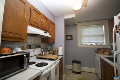 325 Chestnut Ave unit C, Waynesboro, VA 22980 - photo 5