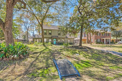 851 Azalea St, Houston, TX 77018 - photo 2