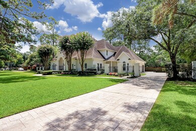 11721 Forest Glen St, Houston, TX 77024 - photo 3