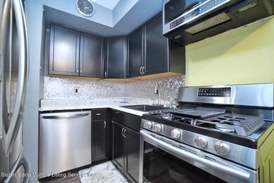 57 Daffodil Ln unit 152, Staten Island, NY 10314 - photo 6