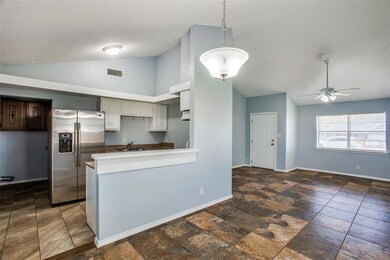 8818 Spaugh Ct, Fort Worth, TX 76108 - photo 4