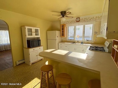 109 Mckinley Ave, Johnstown, NY 12095 - photo 4