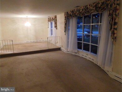 1021 York Ave, Lansdale, PA 19446 - photo 5