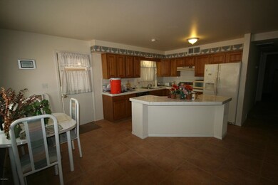 Eat-In Kitchen