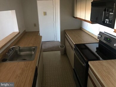 1023 Governor Cir, Wilmington, DE 19809 - photo 3