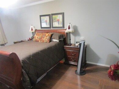 453 Circleview Dr S, Hurst, TX 76054 - photo 5