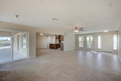 2428 E 6th Ave-13