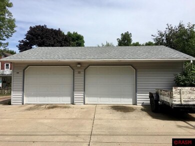 1015 N Broadway St, New Ulm, MN 56073 - photo 2