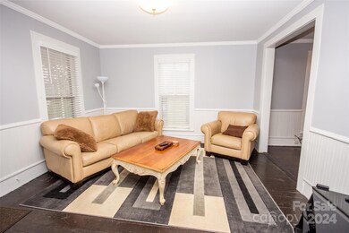 320 S Mulberry St, Statesville, NC 28677 - photo 7