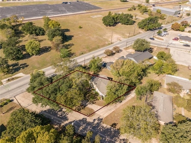 1409 S College Ave, Bryan, TX 77801 - photo 4