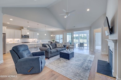 8700 Horse Nettle Dr NE unit 1-B, Belville, NC 28451 - photo 6