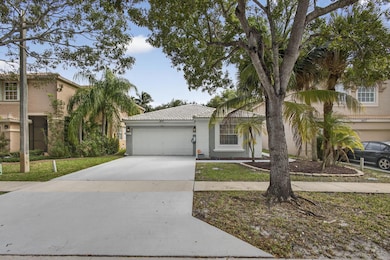 1475 Running Oak Ln, Royal Palm Beach, FL 33411 - photo 3