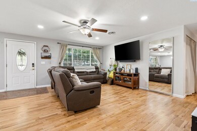 1043 Elm St, Prosser, WA 99350 - photo 7