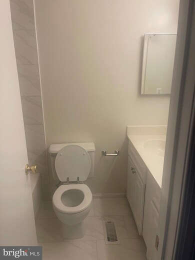 14104 Oakpointe Dr, Laurel, MD 20707 - photo 6