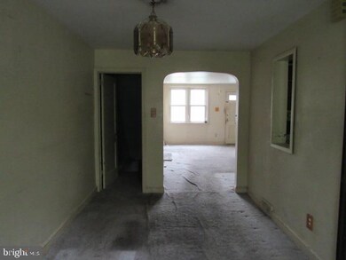 1215 Crestview Rd, Darby, PA 19023 - photo 5