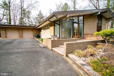 564 Hunter St, Woodbury, NJ 08096 - photo 2