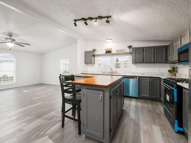 2362 Whispering Brook Ln, Grove City, OH 43123 - photo 6