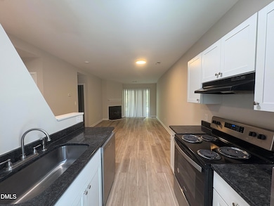 1901 Tischer Rd unit B, Raleigh, NC 27603 - photo 5